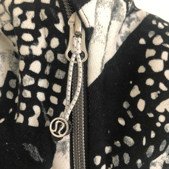 Lululemon zip up - Picture 3 of 7